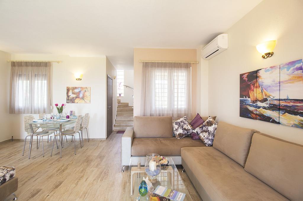 Villa Nefeli - Akti Salonikiou A Agios Nikolaos  Exterior foto
